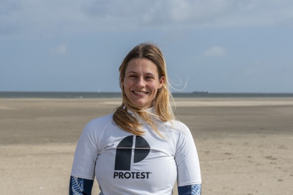 Aimée (Surf Instructuur)